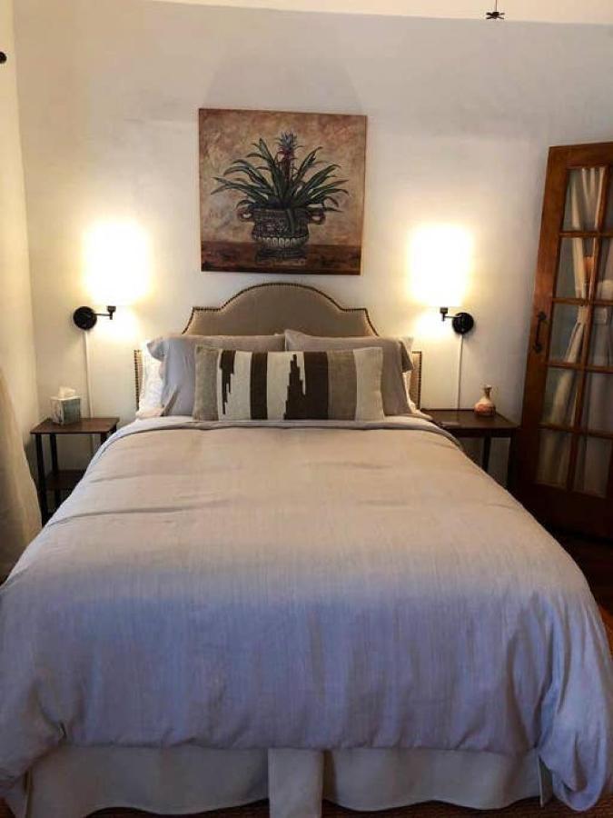 El Viejo Adobe - Across From Sul Ross Campus Bed & Breakfast Alpine Bagian luar foto